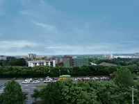IU Hotel (Zigong Sichuan Light Chemical University Libaihe Campus) Hoteller i Da'an