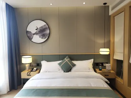 Huichuan Zhuxia Boutique Hotel