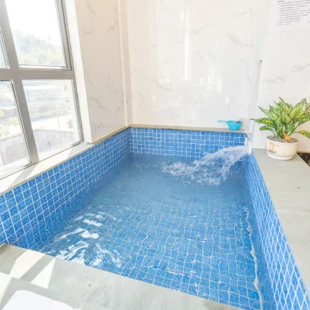 Longmen Nankunshan Nature Valley Hot Spring Hotel