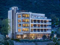 Bipenggou Guanshan Wangyue Hotel Hotels in Li County