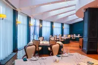 Fly Inn Baku - breakfast