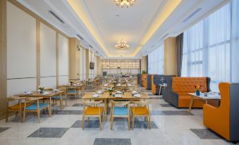 Vienna Hotel (Longhu Store, South Zijingshan Road, Zhengzhou)