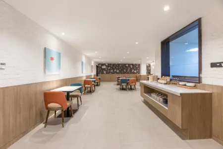 HanTing Hotel (Anqing Susong) Отели рядом с достопримечательностью «Susong Radio and TV University»