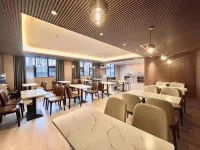 Guangzhou Jiulong Hotel (Tongzi East Railway Station) Hotels in Tongzi County