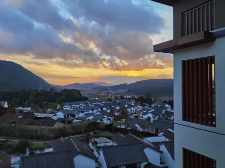 Tianmu Anqing Hot Spring Villa Отели рядом с достопримечательностью «Mayu Valley Hot Spring Town»