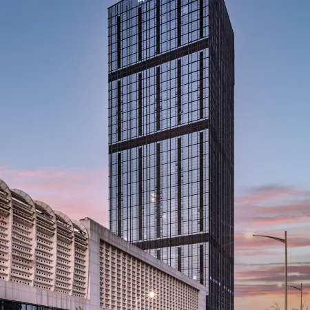 Meihua Hotel (Nanning East Railway Station South Square)