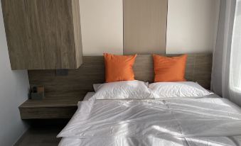 Qingyuan Holiday Business Hotel