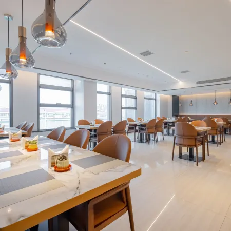 Elong Wanguo Hotel (Jinan Railway Station K88 Famous Spring Plaza)