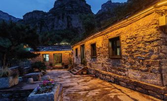 Linzhou Guanzhi Homestay (Shibanyan Gaojiatai)
