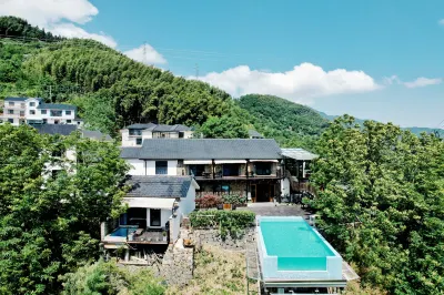 Hangzhou Lin'an Yunxiangjian Homestay (Zhexi Grand Canyon Branch) Отели в г. Каньон Zhexi