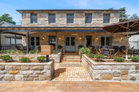 Wildes Hotel Kangaroo Valley Отели в г. Робертсон