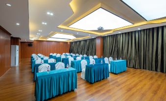 Vienna Hotel (Zunyi Xinpu Riyuexingcheng Branch)