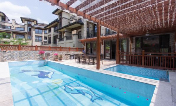 Tree Villa Holiday Villa