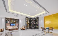 Vienna International Hotel (Kashgar Dongcheng Xiaoyalang Wetland Park Branch) - 4 Yıldız