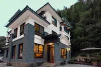 Dongzhixia Shenshan Yunju Hotels in Stone Forest Scenic Area