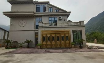Jiangshan Zengwang Business Hotel