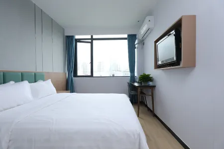 Qingmu Hotel (Nanjing Confucius Temple Metro Station Jiankang Road)