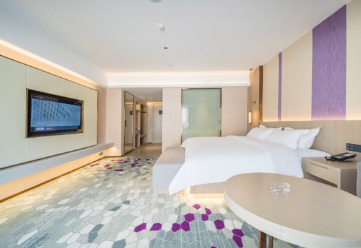 라방 호텔 시내 접근성