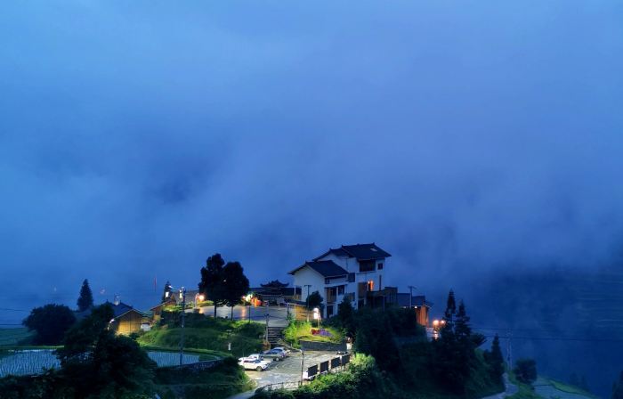Baiyan Muyunjian Terraced Field Holiday Guesthouse
