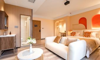Lily Smart Hotel (Fuyang Economic Development Zone No.5 Middle School)