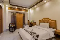 Memento Residence Hotels near এনাম মেডিকেল কলেজ লাইব্রেরী
