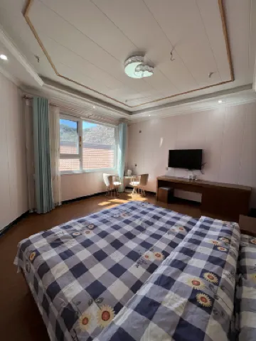 Luanping Longteng Farmhouse