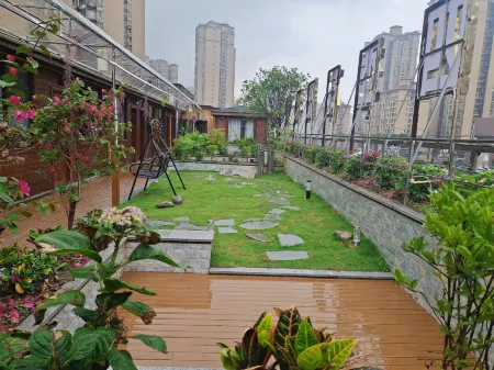 Four Seasons Garden Hotel Xuanhan Отели рядом с достопримечательностью «Bashanhongjun Park»