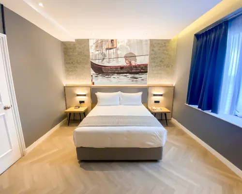 Hotel Royal Signature Rooms Photos
