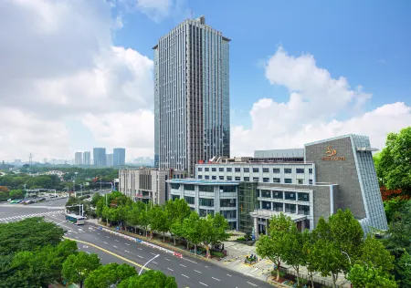 Jiasheng Jinling Hotel Отели рядом с достопримечательностью «Social Science Department， Zhengde Polytechnic College»