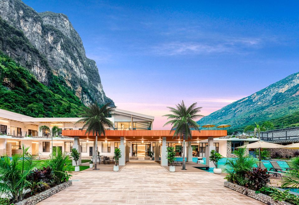 hotel overview picture