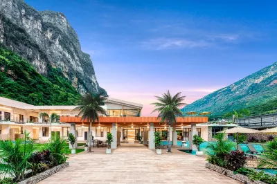 Mengjing Nizhu River Resort Hotel Hotels in Xuanwei
