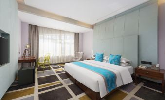 Vest Holiday Hotel
