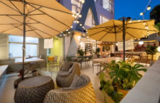 Shenzhen Guoyu Shiguang Inn (Jiaochangwei Seaview Branch)