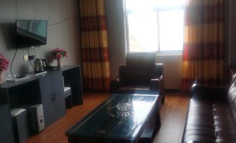 Dingqing Hongxin Business Hotel