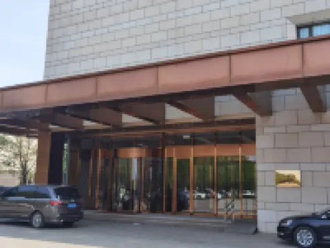 Lingyuan Linggang Hotel