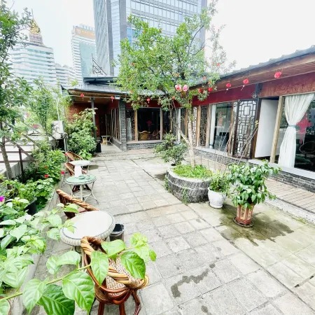 Dexin Homestay (Chengdu Luomashi Subway Station)