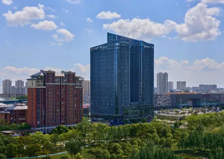 HYATT PLACE NANTONG XINGHU CITY PLAZA Отели рядом с достопримечательностью «Nantong Normal College»