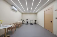 Pinghu Quanshu Smart Hotel