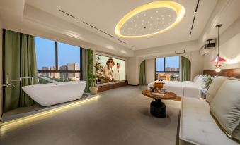 Zhiduo Future Hotel