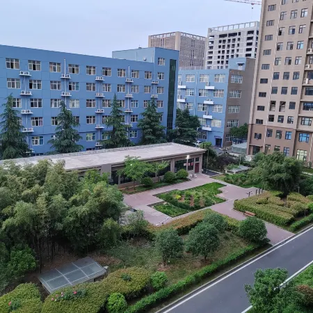 Luoyang Ruiyu Homestay (Zhenghe International)