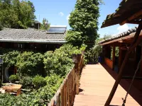 香格里拉哈巴雪山雲上哈巴中国式旅館 ハバ雪山周辺のホテル