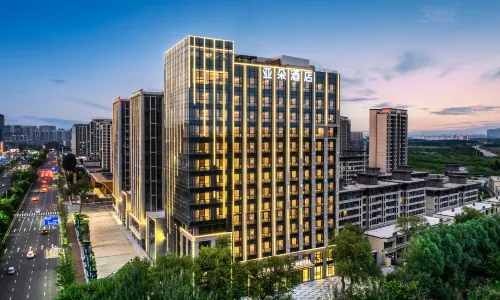 Shenyang Shenbei University Town Qixing Street Atour Hotel