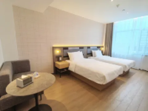Homeinn Plus Hotel (Daming Stone Carving Museum Jingfu Commercial City) 다밍 호텔