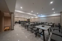 Hillman Hotel (Snow Country Cultural Square) Hotels in Hailin