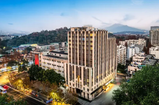 南京鼓樓廣場北京東路亞朵飯店