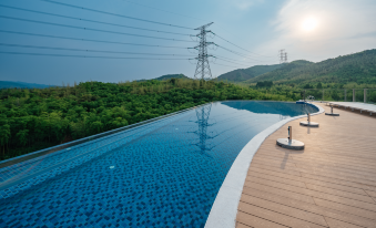 Huzhou Xisai Zhenyue Resort Hotel