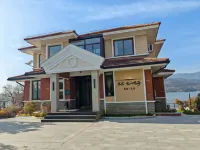 Mulan Lake View Villa: See Mountains & Gaze at Sea