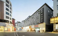 Jinzhi Shuangquan Hotel (Municipal People's Hospital)