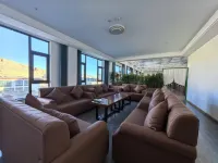 Vienna  Hotel(Ali  Geji  Branch) - parcheggio