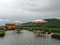 在山也·SANYEL拾光映月一畝三分地草原全景美宿（那拉提景區店） - 酒吧